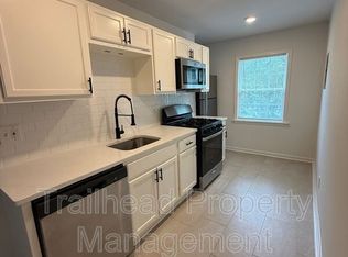 6413 Brookside Rd APT 3S, Kansas City, MO 64113