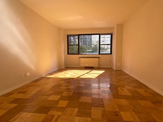 Rented by REAL New York | media 7