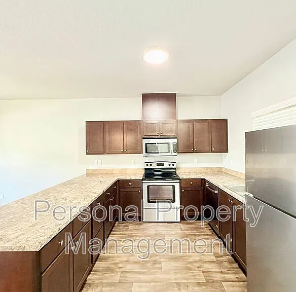 12600 NE 49th St #F — Photo 8