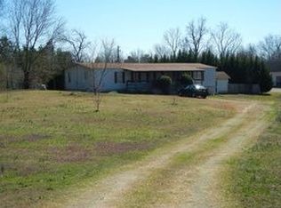 1417 Brickyard Rd, Comer, GA 30629