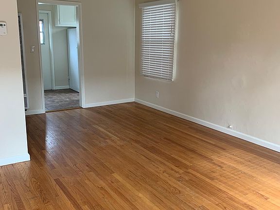5th image of 392 Park Way APT C