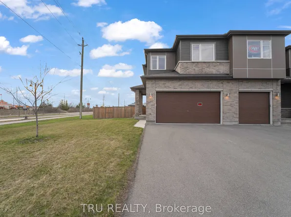 1 Stokes Dr, Carleton Place, ON K7C 0J6