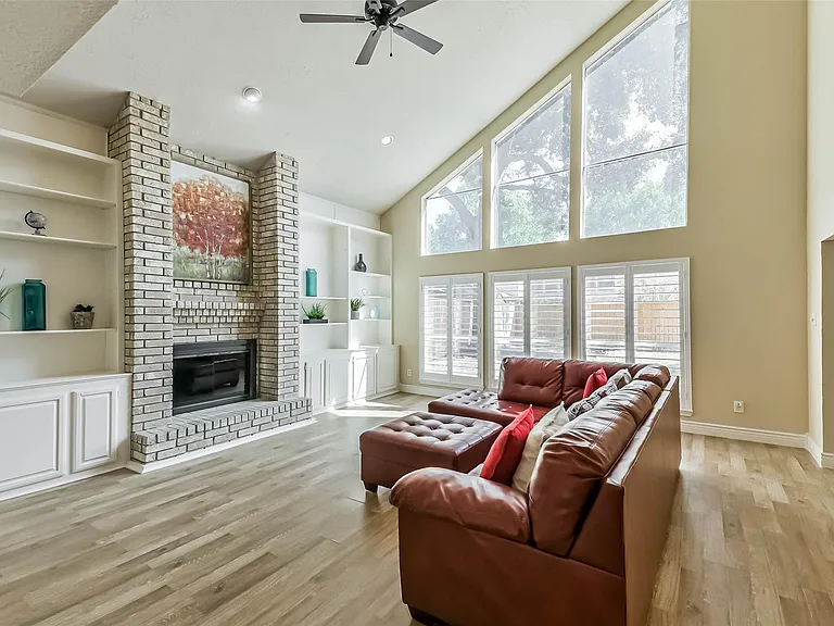 3911 Cherry Forest Dr — Photo 5