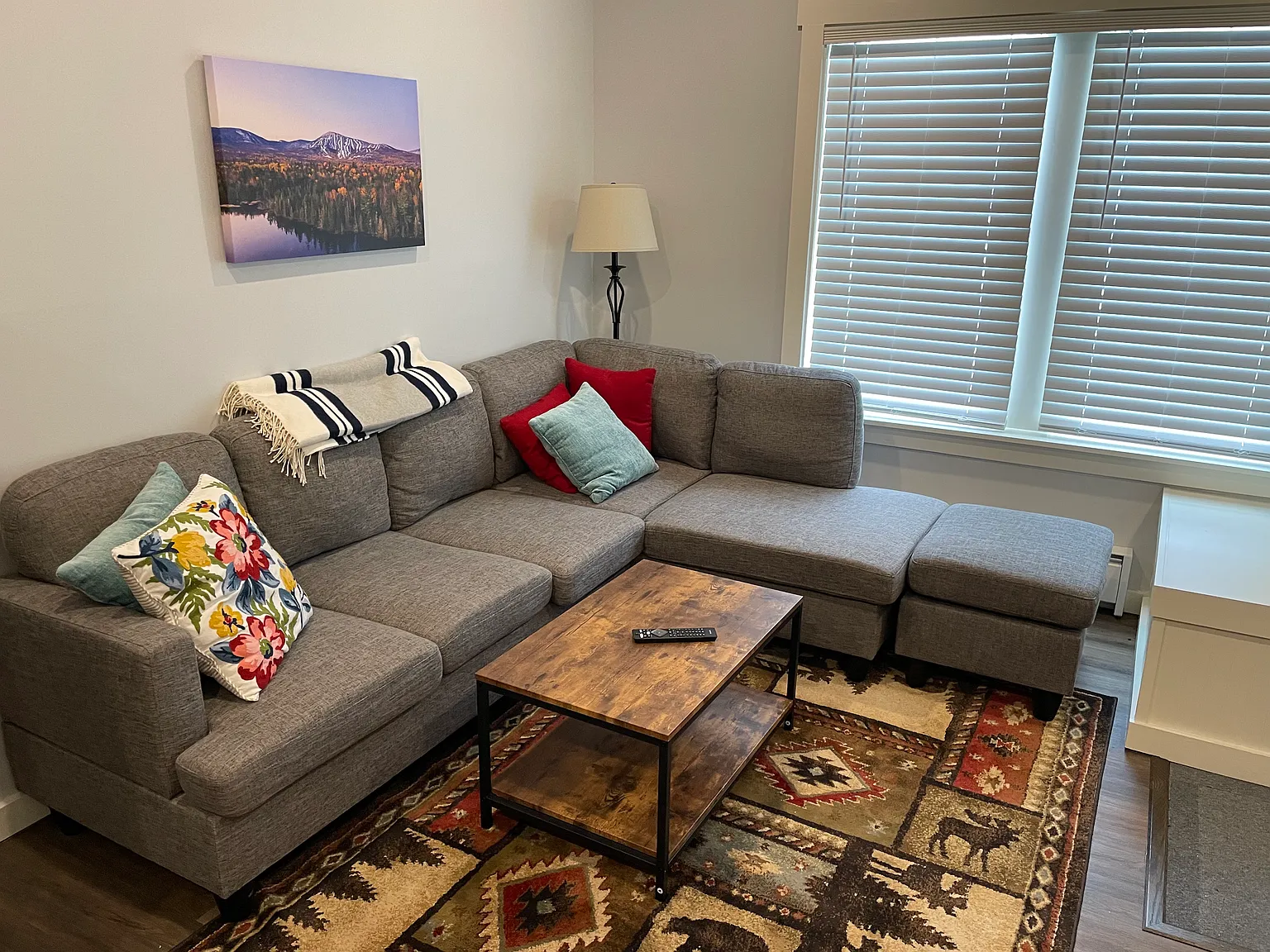 2 bed, 1.5 bath, 698 sqft, $1,750 — Photo 2