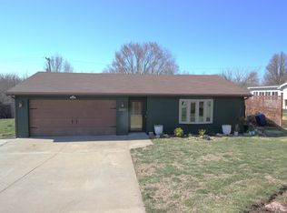 432 Clydesdale Dr, Ogden, KS 66517