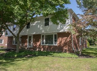 3797 Hillbrook Rd, University Heights, OH 44118