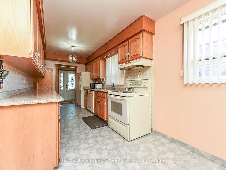 7378 Bybrook Dr — Photo 20
