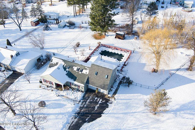 2nd image of 34 Lindbergh Avenue
