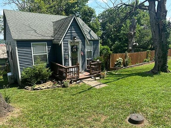 2nd image of 307 W Leyda Avenue