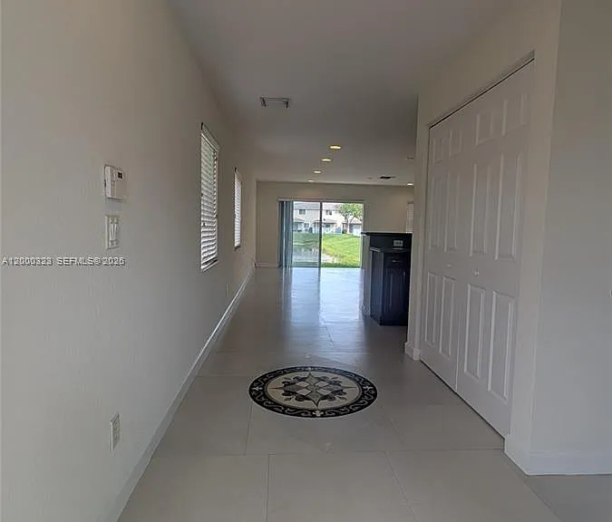 5910 Royal Way #---- — Photo 9