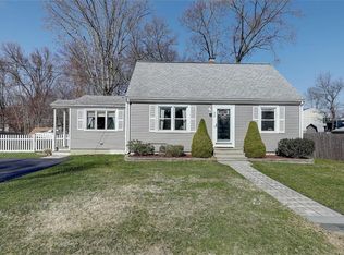 30 Linwood Rd, Cumberland, RI 02864