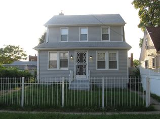 13636 241st St, Rosedale, NY 11422