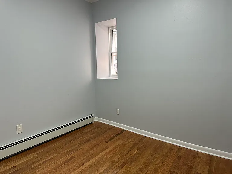 235 Griffith St #1 — Photo 6