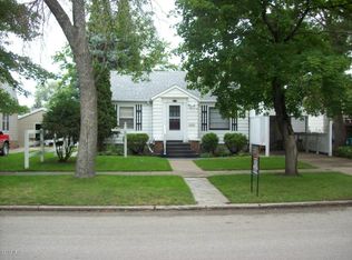 207 5th Ave SW, Watertown, SD 57201