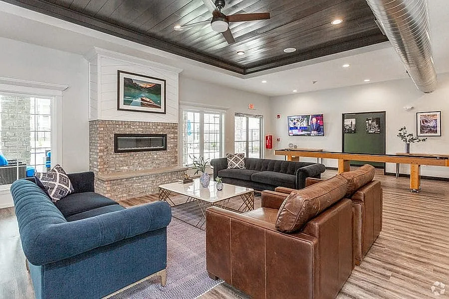 The Summit at Heritage Apartments — Photo 4