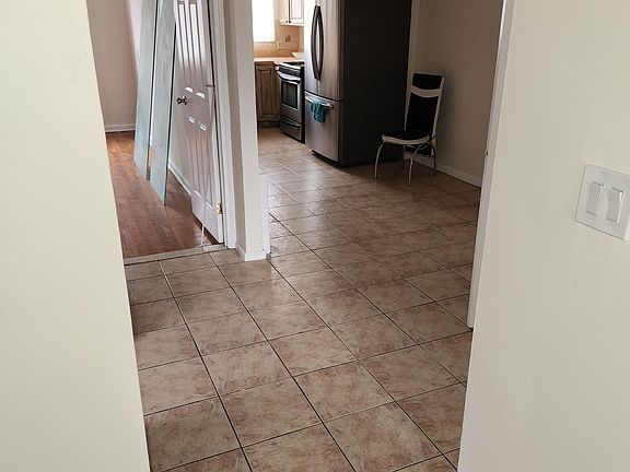 3rd image of 1843 E 51st St #2