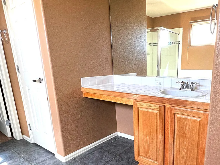 20600 E Dartmouth Dr — Photo 6