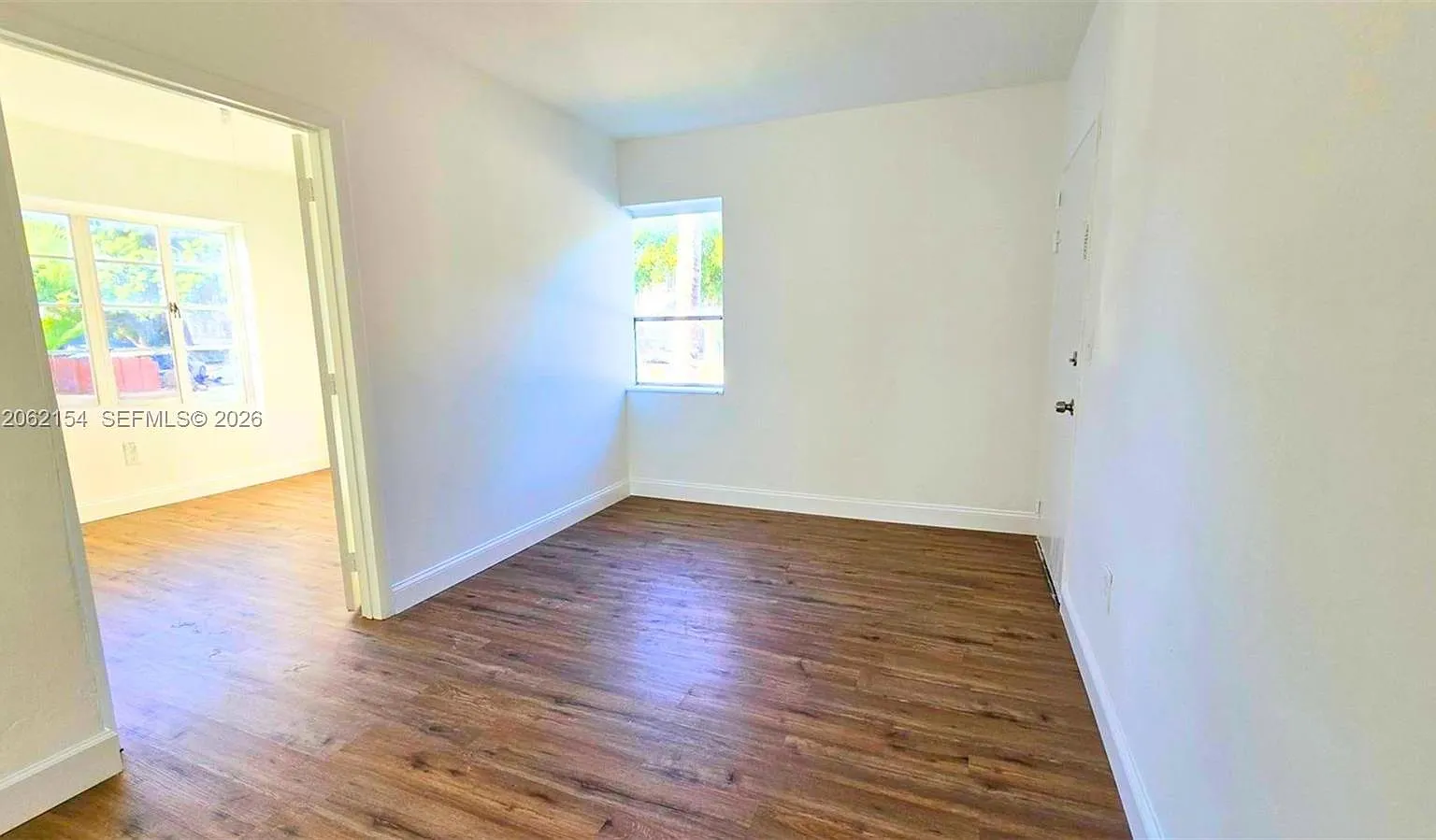 Winds Of Nobe Condo — Photo 4