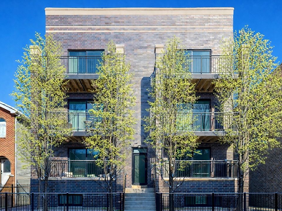 1st image of 3004 W Lyndale St #3W