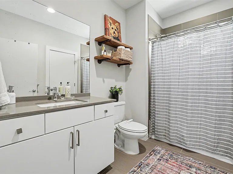 5616 S 1st St #13 — Photo 31