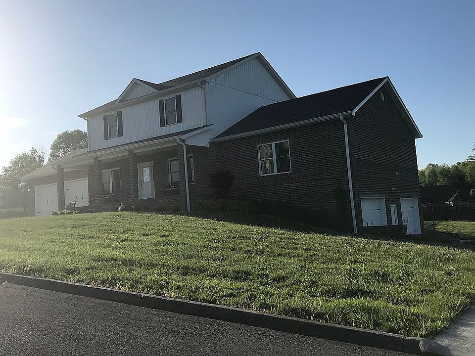 1st image of 242 Lake Vista Cir