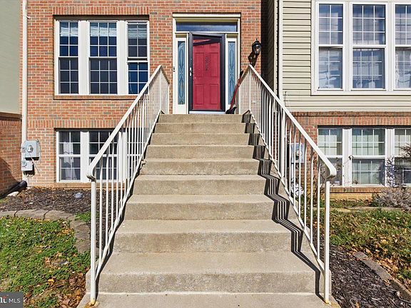 4th image of 202 Heritage Ct