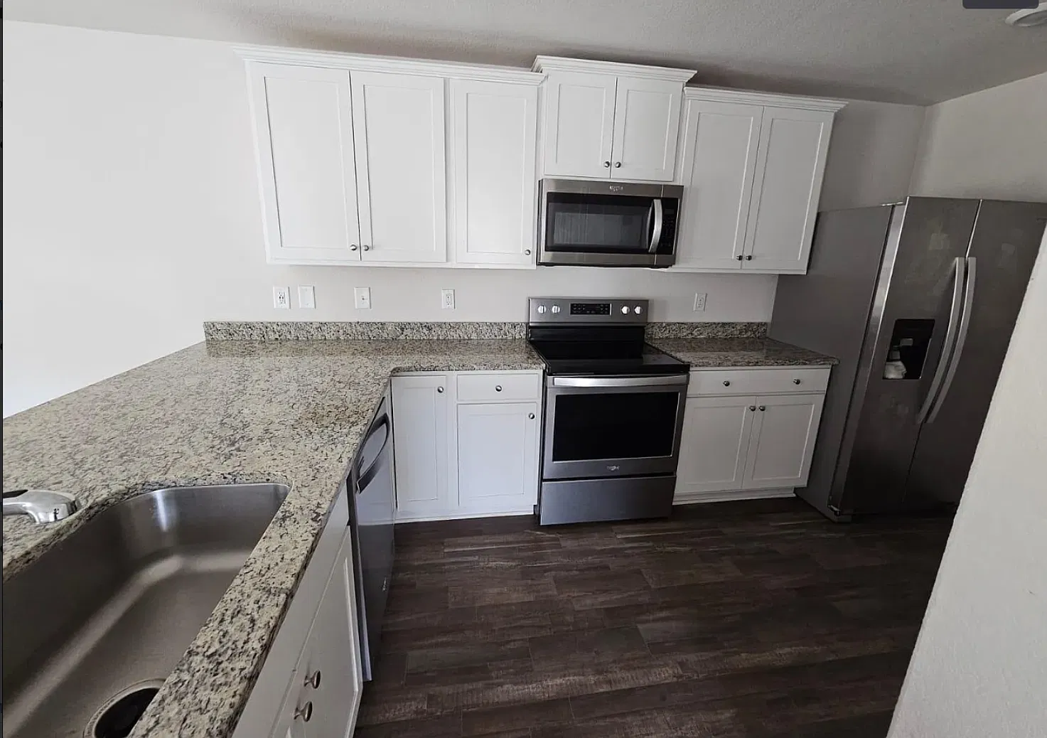 3 bed, 1679 sqft, $1,945 — Photo 4