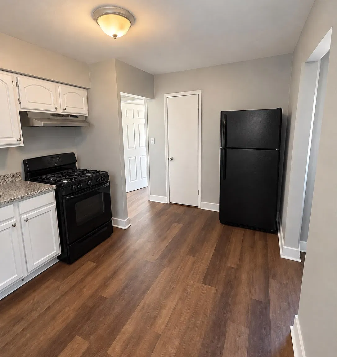 4411 Gatewood Avenue - 1 — Photo 4