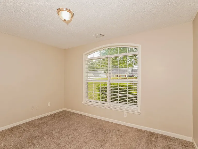824 Summit Park Trl — Photo 13