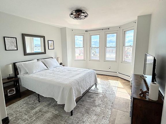 5th image of 266 Atwells Ave #7