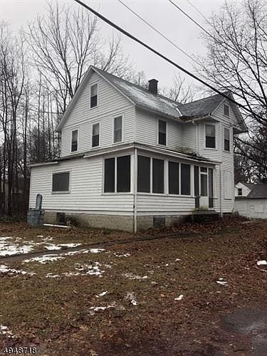 2nd image of 338 W Main St