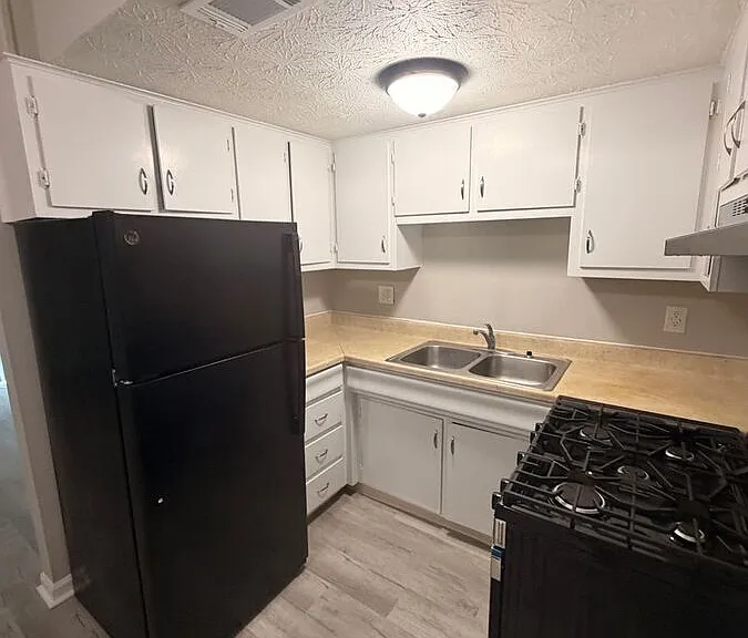 2066 Fairmont Ct #5 — Photo 11
