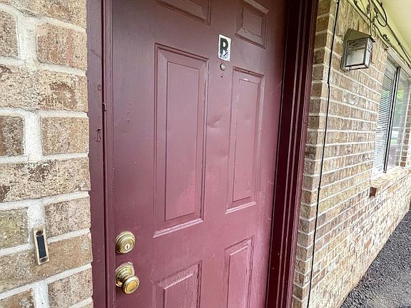 2nd image of 409 Kearley Dr #B