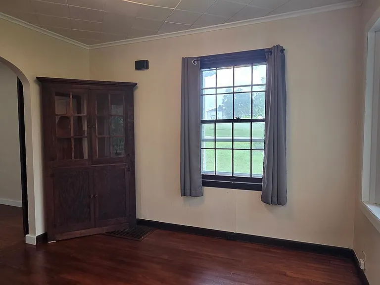 13497 Center Rd — Photo 8