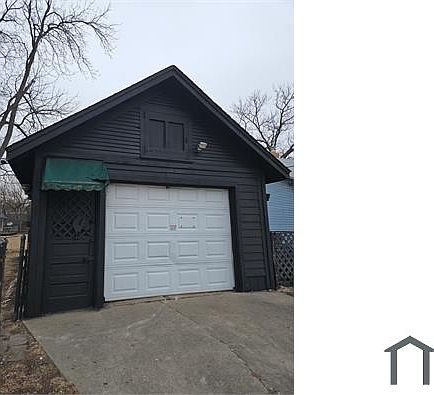 2nd image of 203 Oakwood Ave