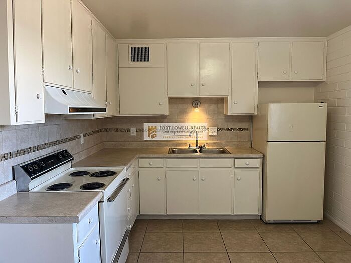 1st image of 4350 E Fairmount St APT 12