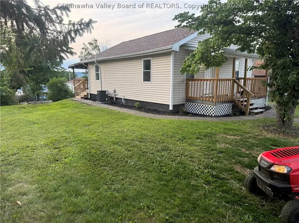 833 Allview Dr, South Charleston, WV 25309