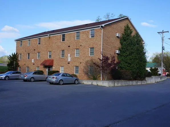 East New Street 214 Apartments, 214 E New St #100-1, Shepherdstown, WV 25443