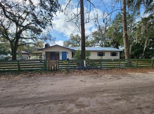 725 NE 4th Ave, Chiefland, FL 32626