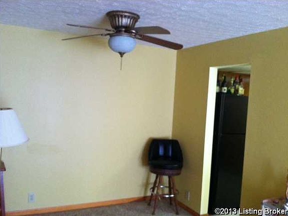 3rd image of 3303 Colonial Manor Cir Unit 4b