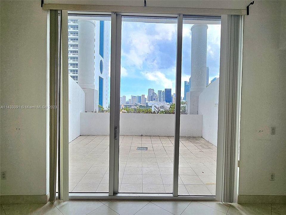 1st image of 1750 N Bayshore Dr APT 1112