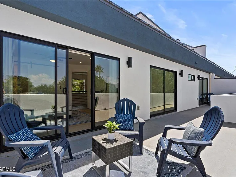 230 W Monterosa St — Photo 41