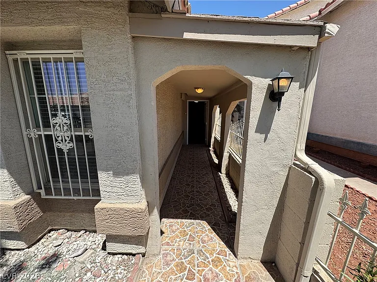 5534 Super Bowl Dr — Photo 3