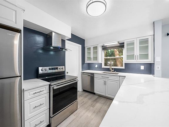 4th image of 2830 NE 16TH TERRACE