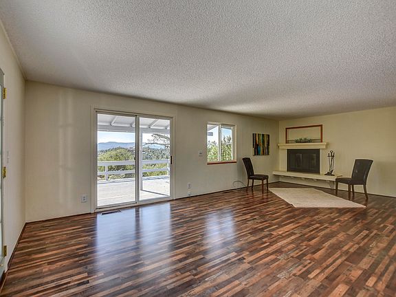 3rd image of 2148 W Pine Dr
