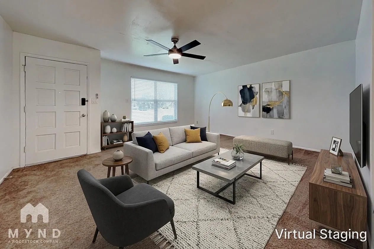 3 bed, 2.0 bath, 1298 sqft, $2,000 — Photo 2