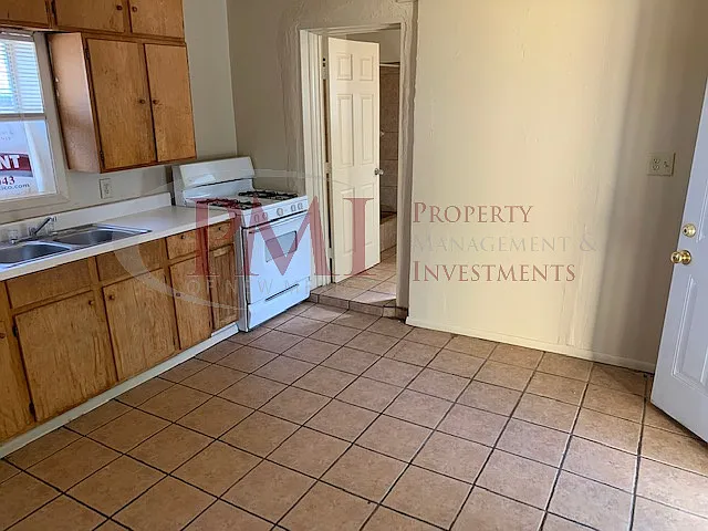 1743 Mesquite Street Apt. F — Photo 4