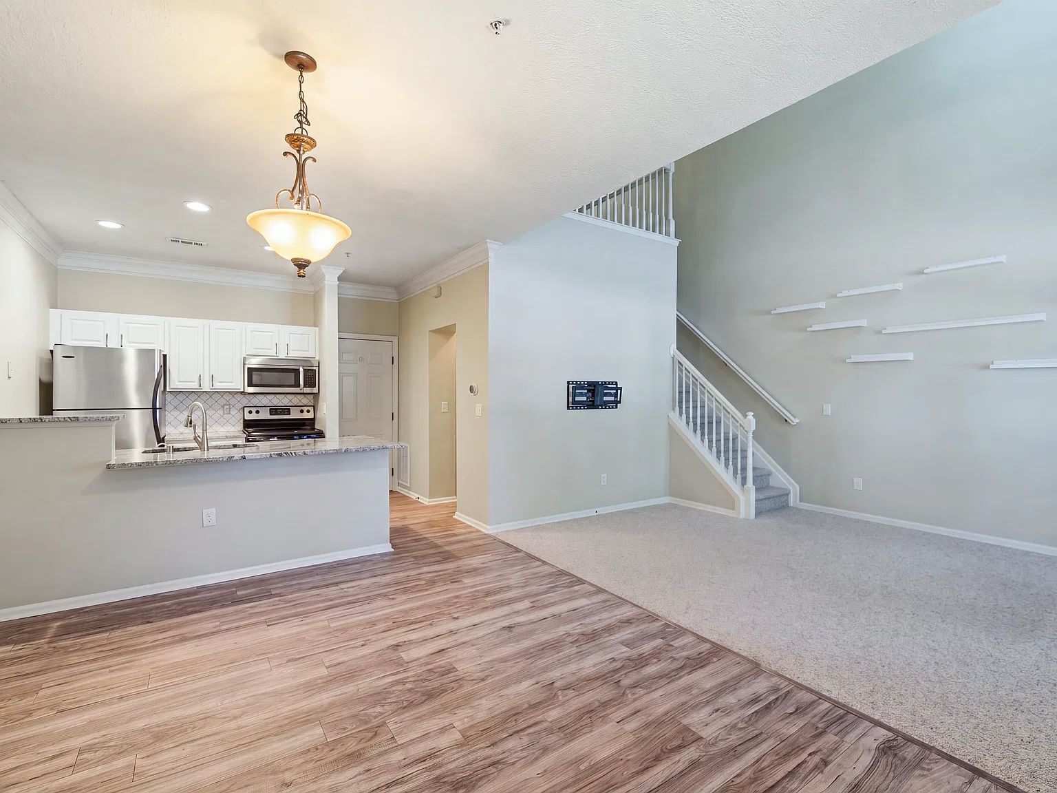 2 bed, 1491 sqft, $2,250 — Photo 2