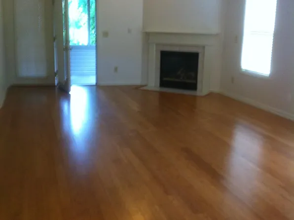 1193 Lacy Ln, Lexington, KY 40513