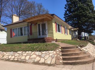 1002 N 3rd St, Ishpeming, MI 49849